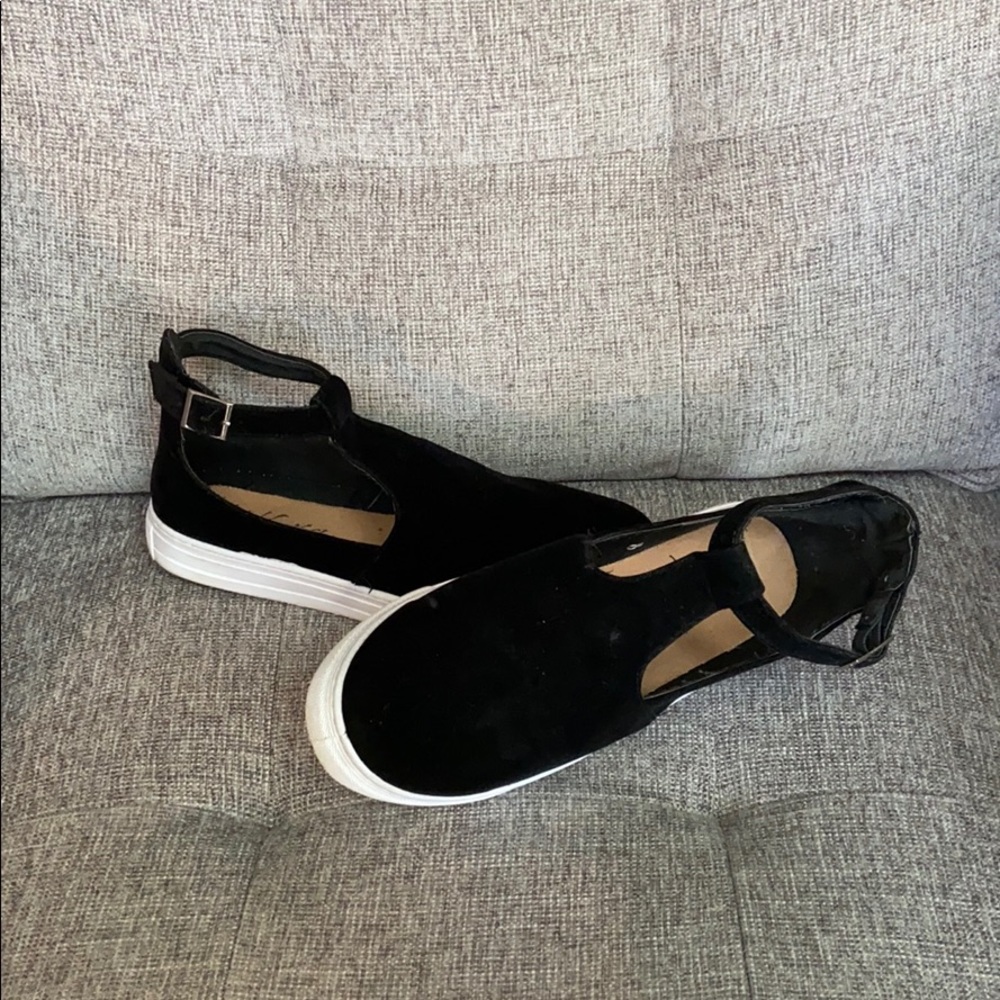 Black velvet sneakers